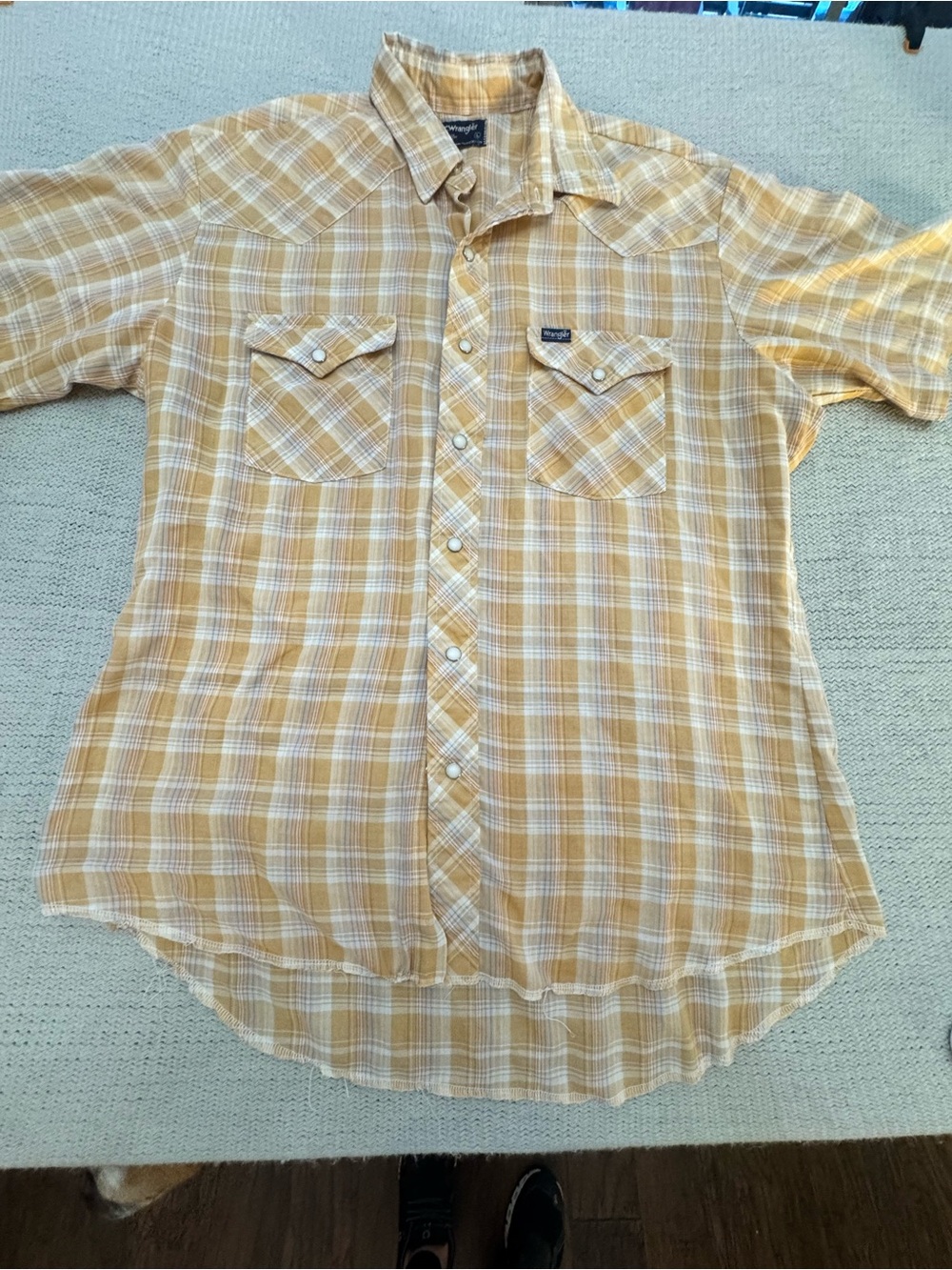 Wrangler Men’s Yellow Plaid Short-Sleeve snaps Western Shirt
